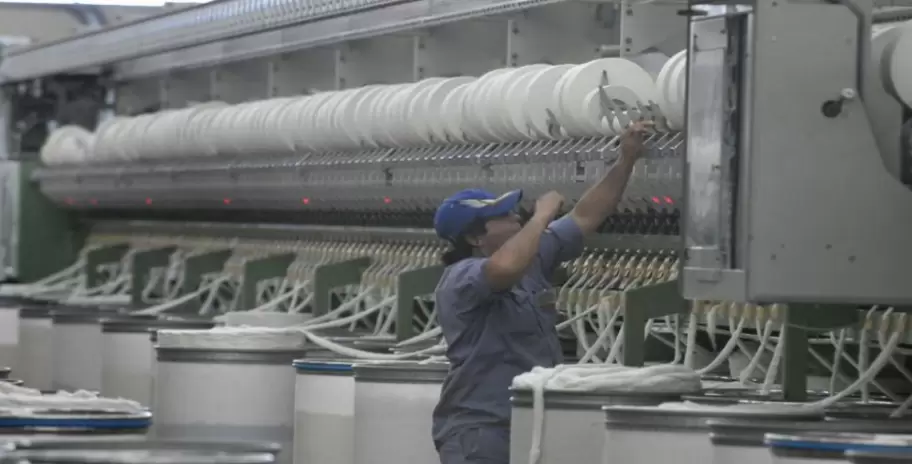 El sector textil avanza con despidos, cierres, desmantelamientos y reconversaciones al a importaci�n.