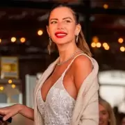 Intentó besar a la fuerza a Karina Jelinek, quedó grabado y ahora niega todo: "Amarillismo puro"