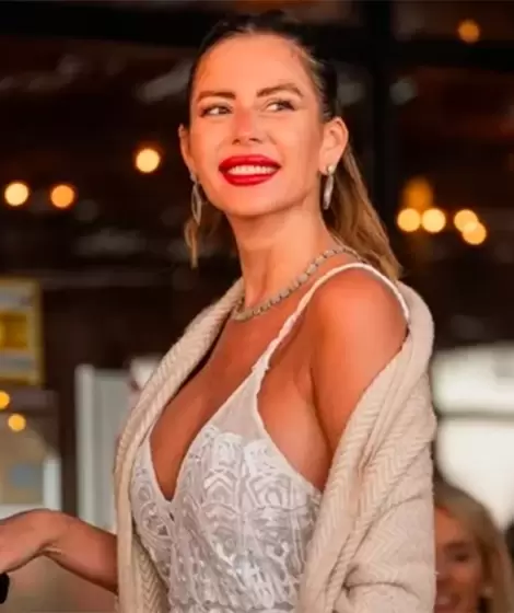 Karina Jelinek en el desfile en Punta del Este