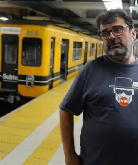 Roberto Pianelli y el subte donde milit� 30 a�os detr�s.