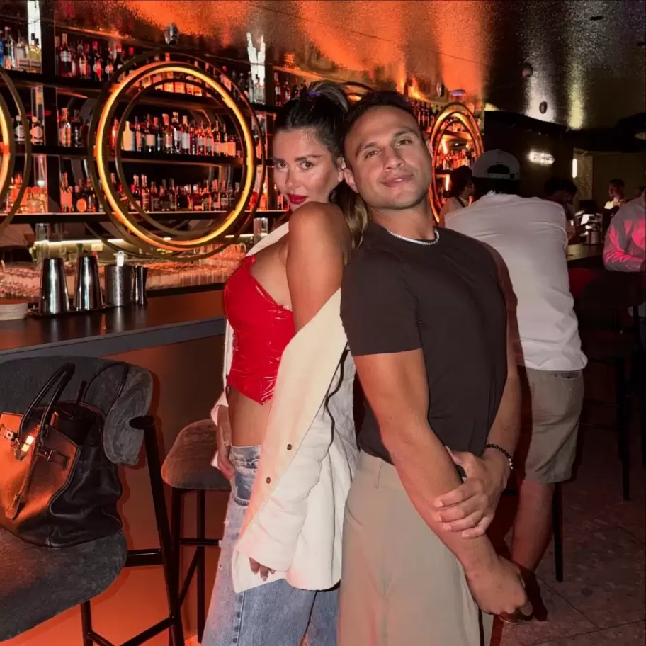 Leo Saleh, productor del evento, confesó que Karina Jelinek desmintió su incomodad