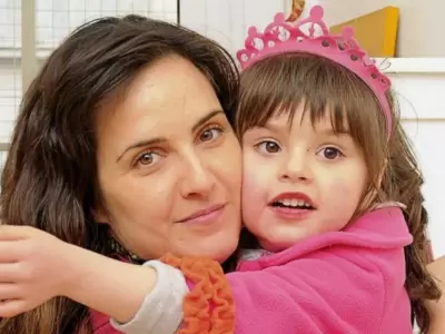 Julieta D�az y su hija Elena Antonia.