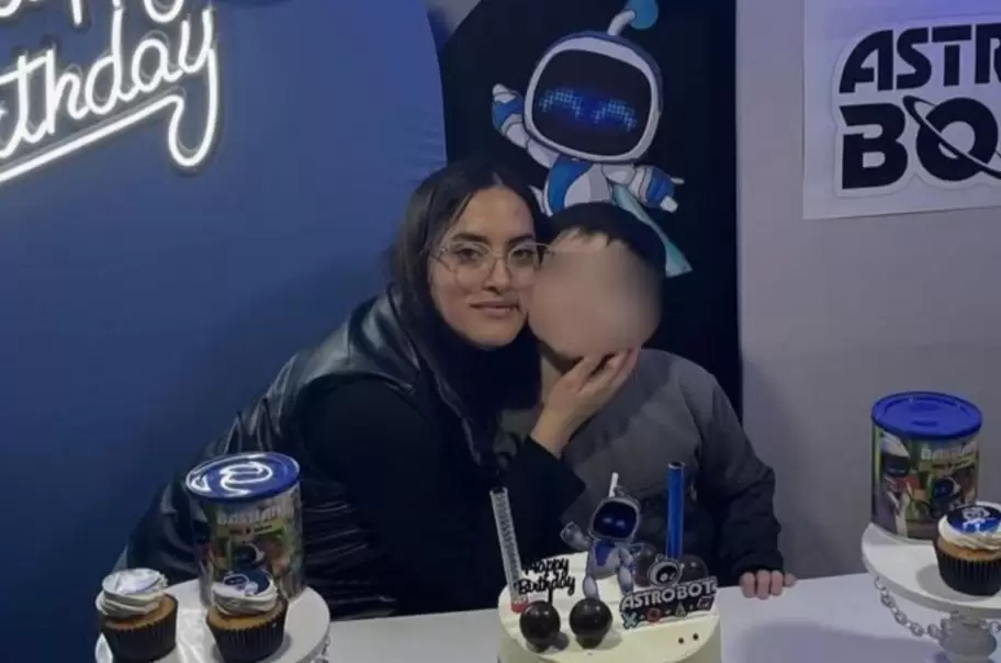 Macarena Collante y su hijo Bastian Jerez