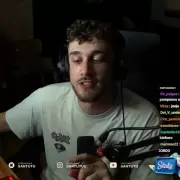 Qui�n es Santutu,�el influencer que sali� a pedir perd�n por burlarse de los laburantes mientras lo financia un casino online