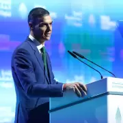 Espa�a anunci� que prohibir� el uso de redes sociales en menores de 16 a�os e investigar� a Grok, la IA de Elon Musk