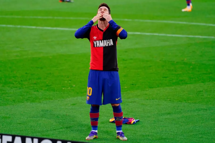 Lionel Messi con la camiseta de Newell's