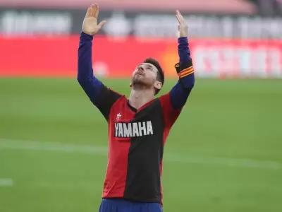 Lionel Messi con la camiseta de Newell's