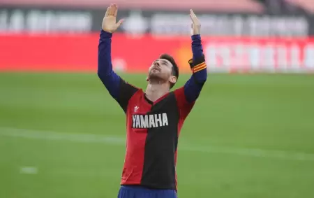 Lionel Messi con la camiseta de Newell's