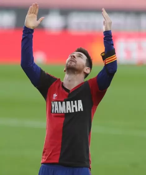 Lionel Messi con la camiseta de Newell's