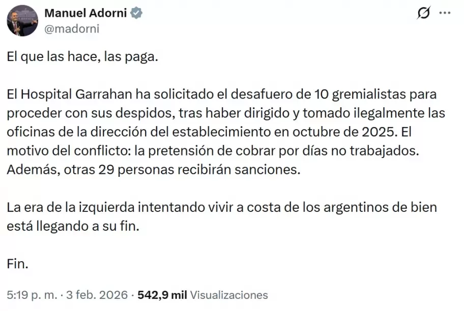 El tuit de Manuel Adorni en el que difundi� falsa informaci�n sobre los castigos a las y los delegados del Hospital Garrahan.