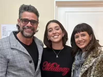 Luciano Castro junto a Leticia Siciliani y Griselda Siciliani