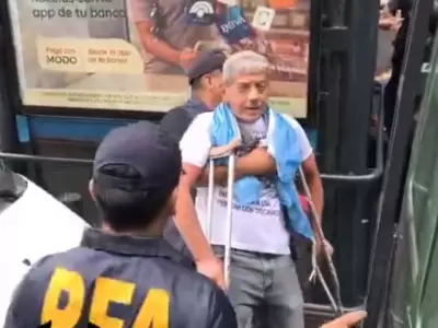 As� se llevaban a una persona con discapacidad detenida