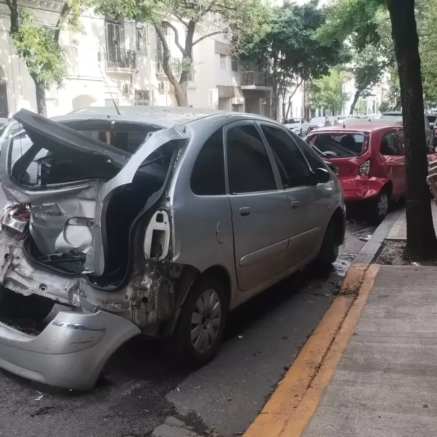As� quedaron los autos estacionados