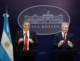 El Jefe de Gabinete Manuel Adorni y el canciller Pablo Quirno