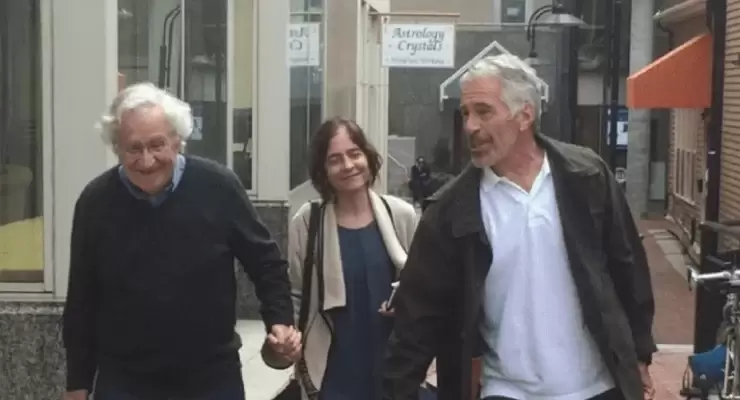 Jeffrey Epstein junto a Valeria y Noam Chomsky