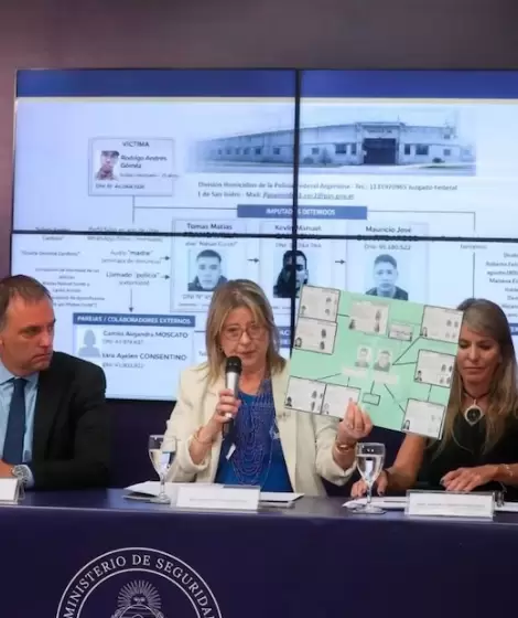 El Gobierno nacional explic� las razones del suicidio del soldado G�mez en conferencia de prensa.