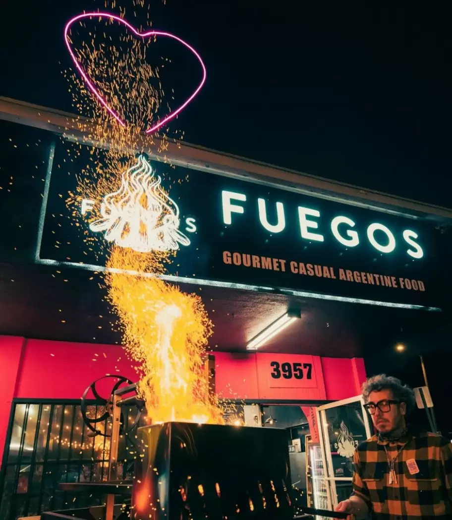 Fuego, local de comida gastron�mica argentina en Los �ngeles, naci� por la crisis de la industria audiovisual de EEUU