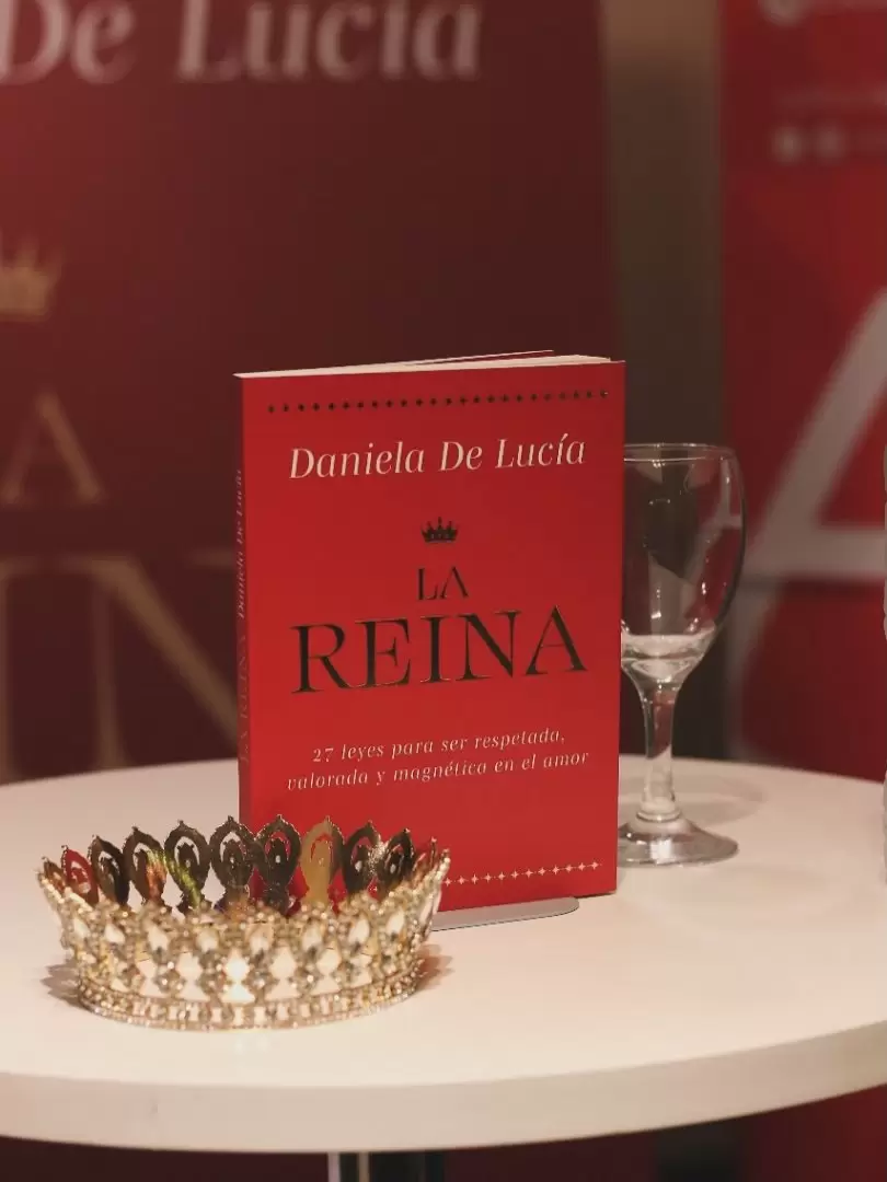 La Reina de Daniela de Luc�a