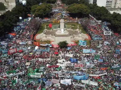 La CGT y las CTA marchan este mi�rcoles al Congreso