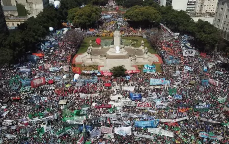 La CGT y las CTA marchan este mi�rcoles al Congreso