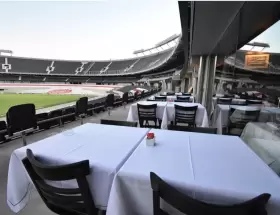 Bodeg�n dentro de River