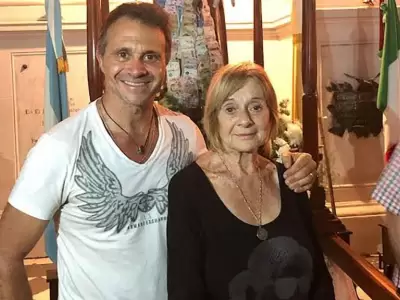 Sergio Lapeg�e y su madre, Elba Palermo