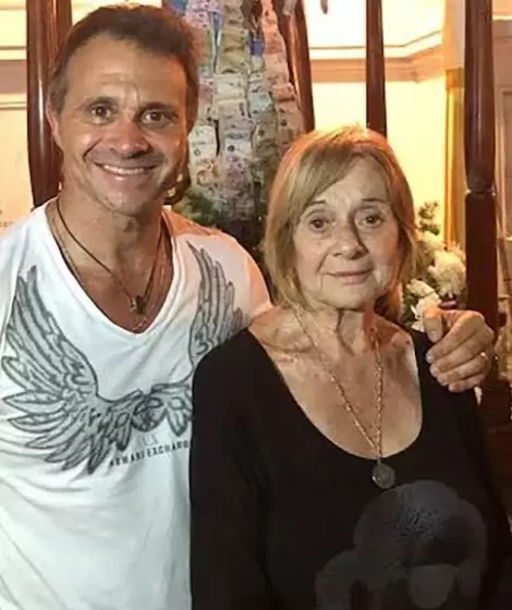 Sergio Lapeg�e y su madre, Elba Palermo