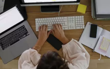 Reforma laboral: indemnizaciones tercerizadas, licencias recortadas y un costo previsional millonario