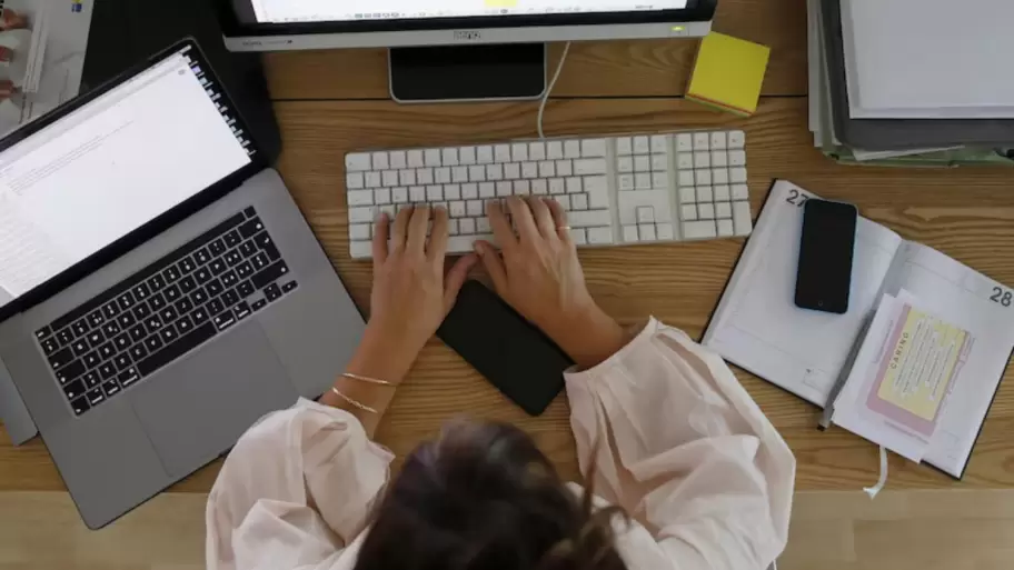 Reforma laboral: indemnizaciones tercerizadas, licencias recortadas y un costo previsional millonario