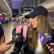 "¡Cuidá lo que decís!": la China Suárez se cruzó con un cronista en Ezeiza en medio de las versiones de infidelidad