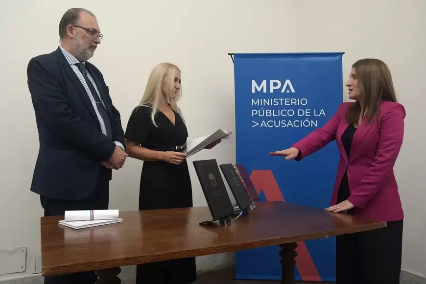 La fiscal Laura Gerard durante su jura en el Ministerio P�blico de la Acusaci�n de Santa Fe.