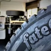 Crisis en Fate: dirigentes sindicales y pol�ticos confluyeron en la puerta de la f�brica, denuncian despidos y apuntan al modelo econ�mico