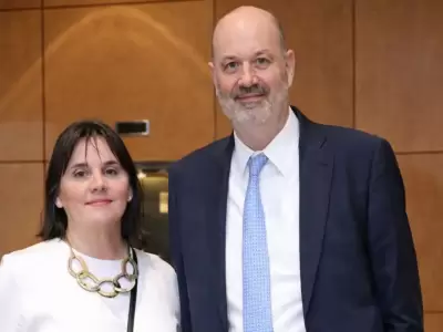 El ministro de Desregulaci�n y Transformaci�n del Estado, Federico Sturzenegger, junto a su esposa, Mar�a Josefina Rouillet