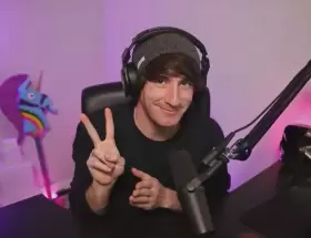 Borja Luzuriaga V�zquez, m�s conocido como luzugames, LuzuVlogs o simplemente como Luzu