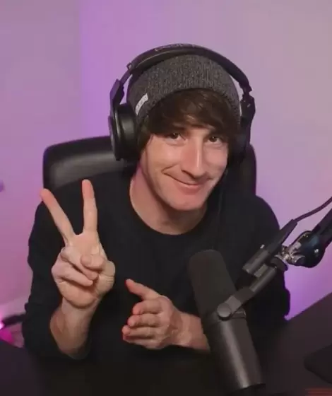 Borja Luzuriaga V�zquez, m�s conocido como luzugames, LuzuVlogs o simplemente como Luzu