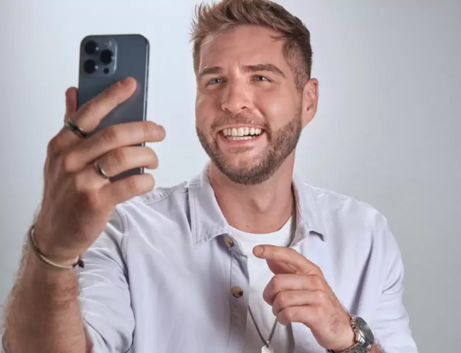 Juampi Gonz�lez defini� a las redes sociales como "una vidriera" para darse a conocer