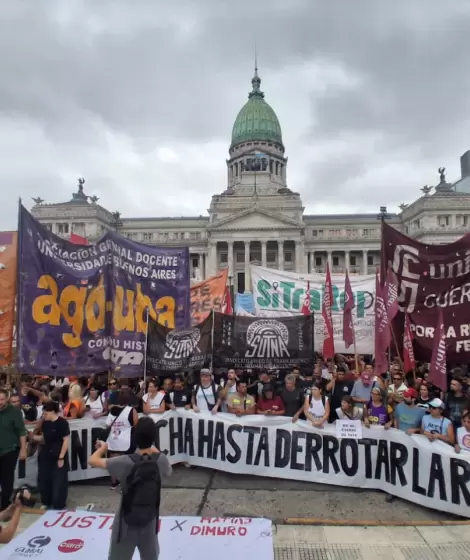 Una de las jornadas del paro general frente al Congreso contra la reforma laboral