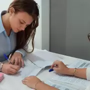 Reforma laboral: flexibilizaci�n, recorte de derechos y beneficios fiscales en un paquete de m�s de 200 art�culos