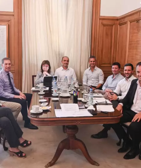 La Libertad Avanza acelera en el Senado: busca un dictamen expr�s de la reforma laboral