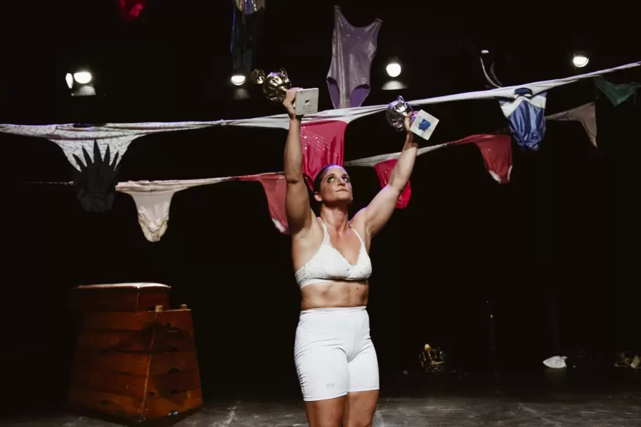 "Consagrada" de Gabi Parigi y Flor Micha.