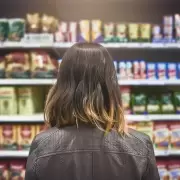 Supervivencia pura: casi ocho de cada diez endeudados lo hizo para comprar comida y alimentos