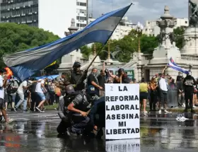 Represi�n durante el tratamiento de la reforma laboral