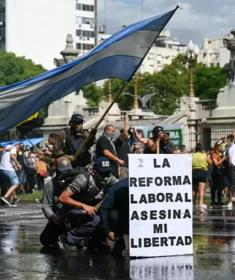 Represi�n durante el tratamiento de la reforma laboral