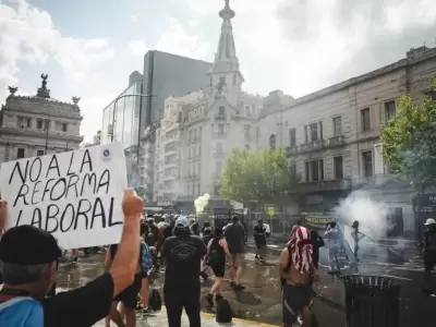Represi�n durante el tratamiento de la reforma laboral.