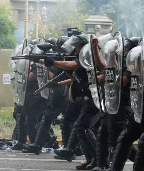 Represi�n durante el tratamiento de la reforma laboral