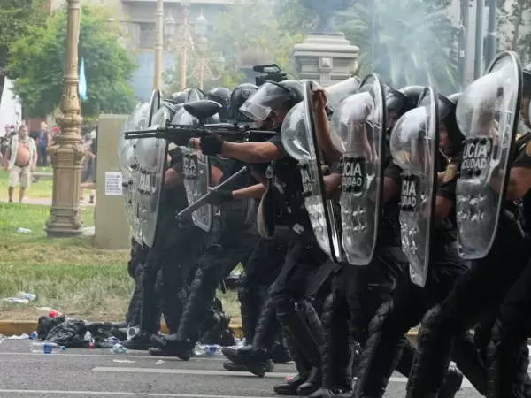 Represi�n durante el tratamiento de la reforma laboral