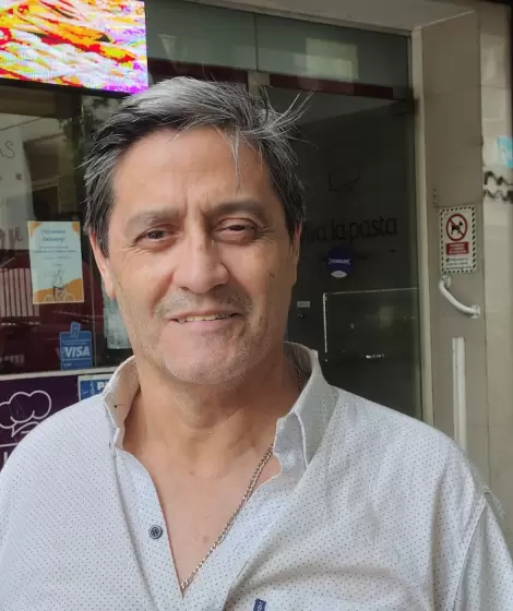 Jorge Eduardo "Gino" Alasina y su sue�o logrado tras 59 a�os: ser due�o de Viva La Pasta.