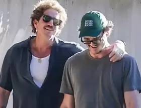 Pedro Pascal y Rafael Olarra juntos