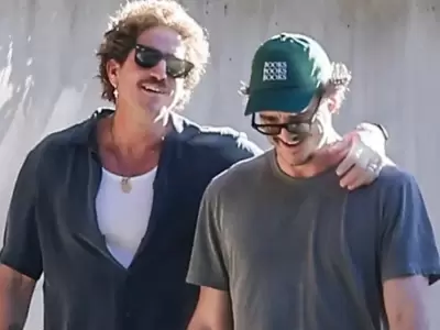 Pedro Pascal y Rafael Olarra juntos