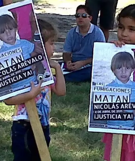 Nicol�s Ar�valo muri� por el contacto con agrot�xicos